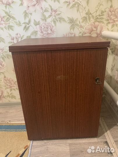 Швейная машина Чайка 142м