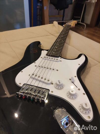 Электрогитара Fender squier stratocaster