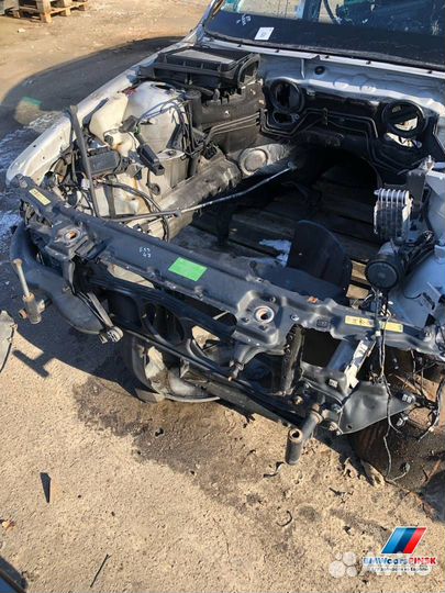 Передняя панель (телевизор) BMW 5 E39 рест. 2003