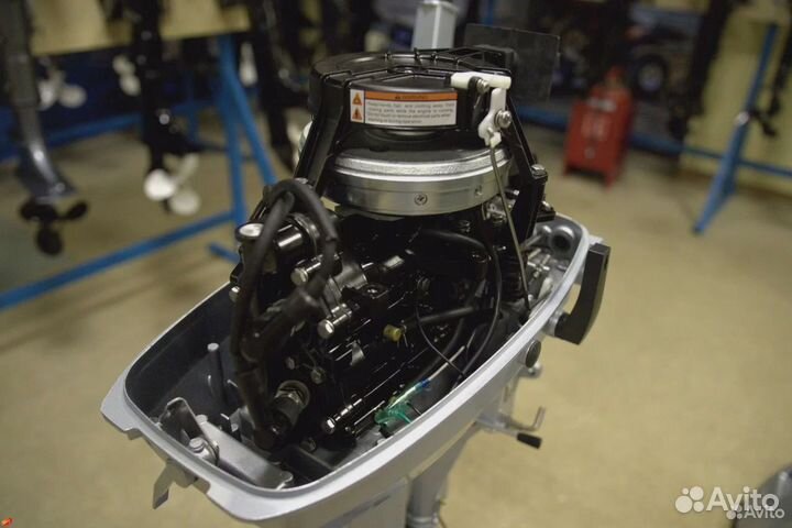 Лодочный мотор Sharmax (Шармакс) SM9,8HS витрина