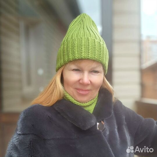 Вязаный комплект женский