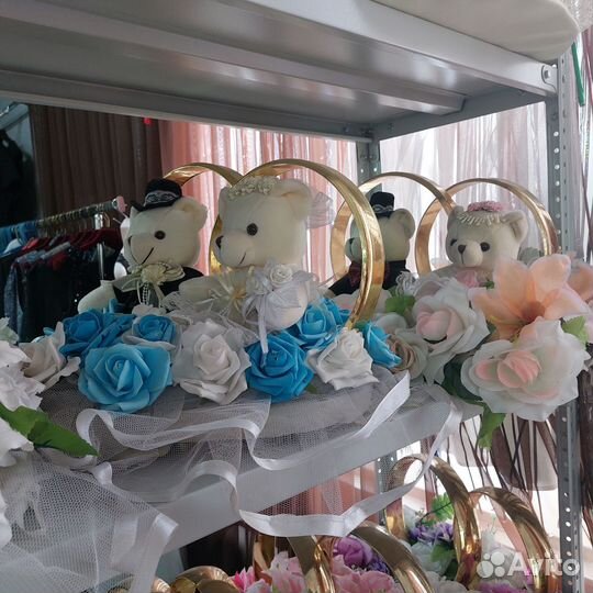 Свадебное украшение на машину