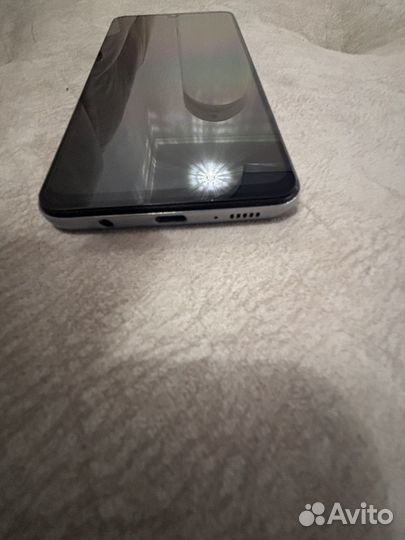 Samsung Galaxy A50, 4/64 ГБ