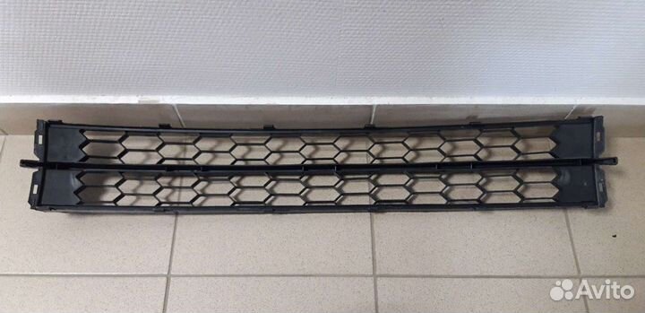 Решетка бампера Шкода Рапид (12-20)