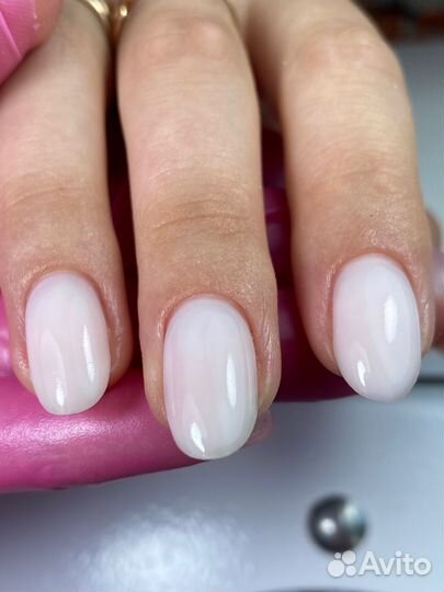 Модель на маникюр