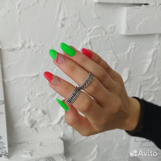 Мастер маникюра и педикюра