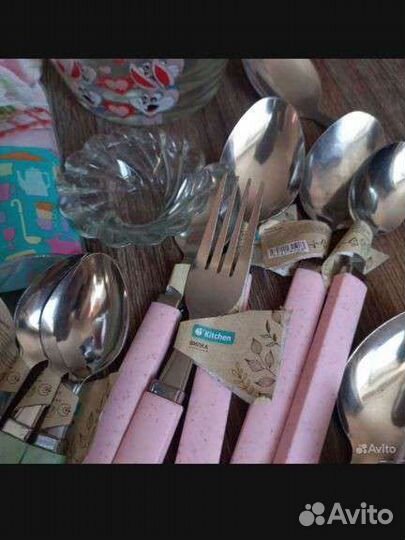 Новые кухонные принадлежности-вилки,креманка,банки