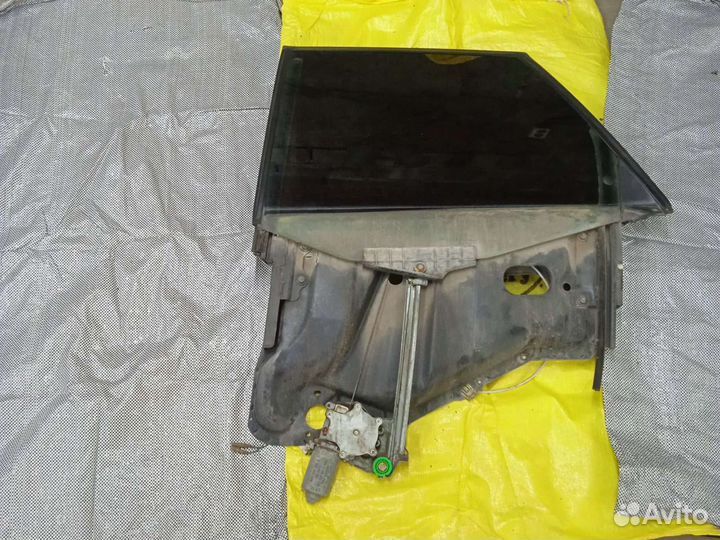 Электрический стеклоподъёмник Audi 80 B3