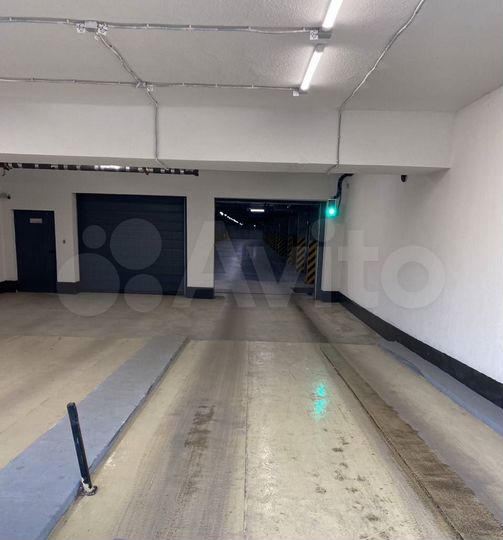 Машиноместо, 13 м²