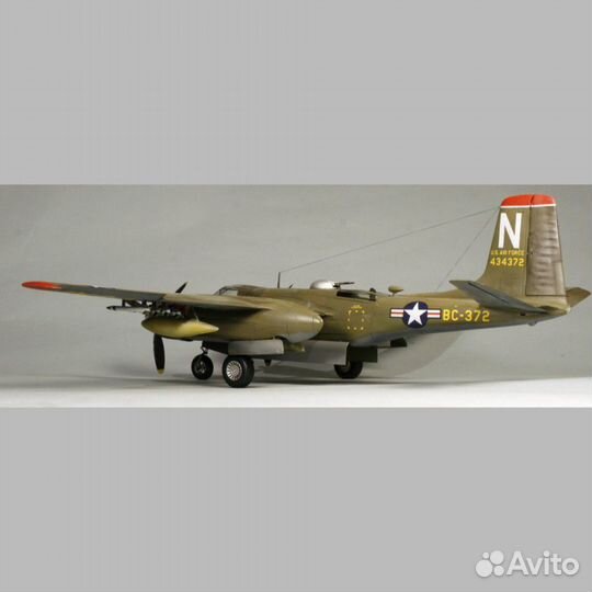 B-26 Инвейдер, сборная модель самолёта 48281 ISM