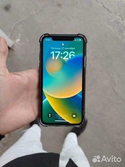 iPhone X, 64 ГБ