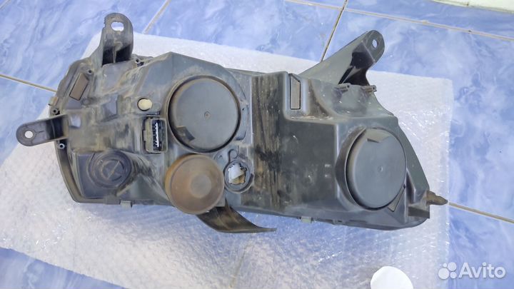 Фара передняя левая