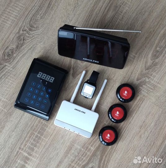 Кнопка вызова официанта,часы, табло, пульт, репите