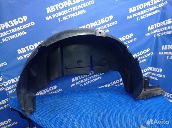 Подкрылок Renault Fluence 1 седан 2010