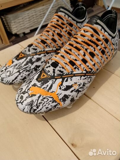Футбольные бутсы puma future