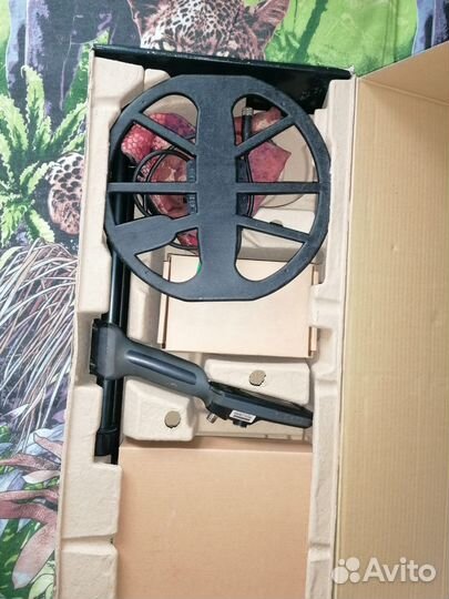 Металлоискатель Эквинокс -800