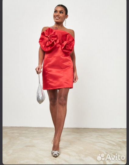 Платье с обьемными розами Платье Роза