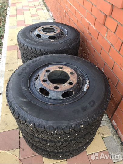 Goodyear G46 215/75 R16