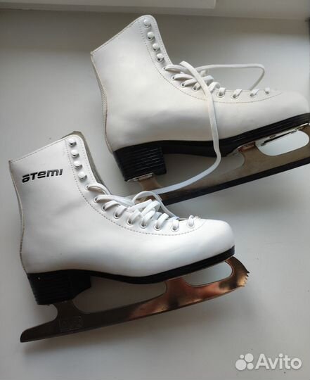 Коньки фигурные женские 38 размер