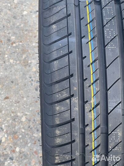 Arivo Ultra ARZ5 225/35 R19