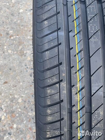 Arivo Ultra ARZ5 225/35 R19