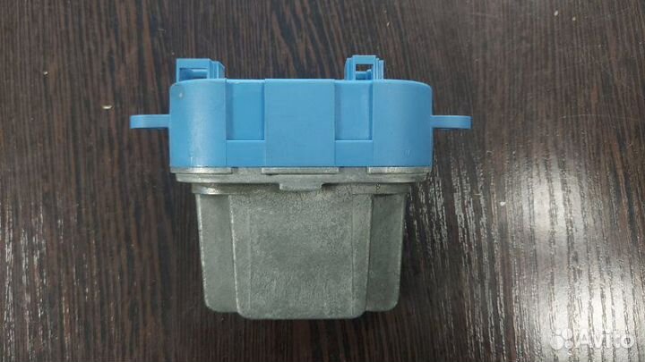 Резистор вентилятора печки Volkswagen Touareg