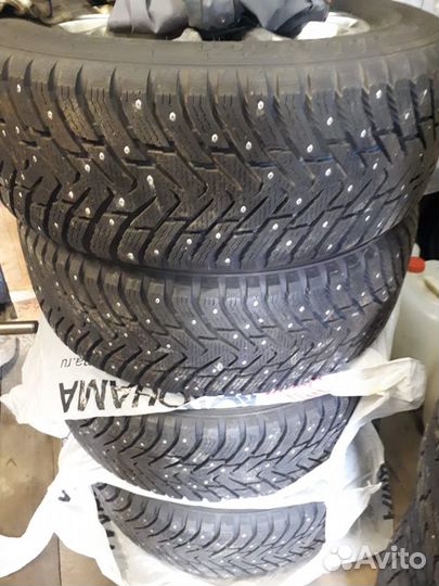 Nokian Tyres Hakkapeliitta 8 SUV 265/60 R18