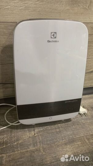 Увлажнитель воздуха Electrolux EHU-3310D