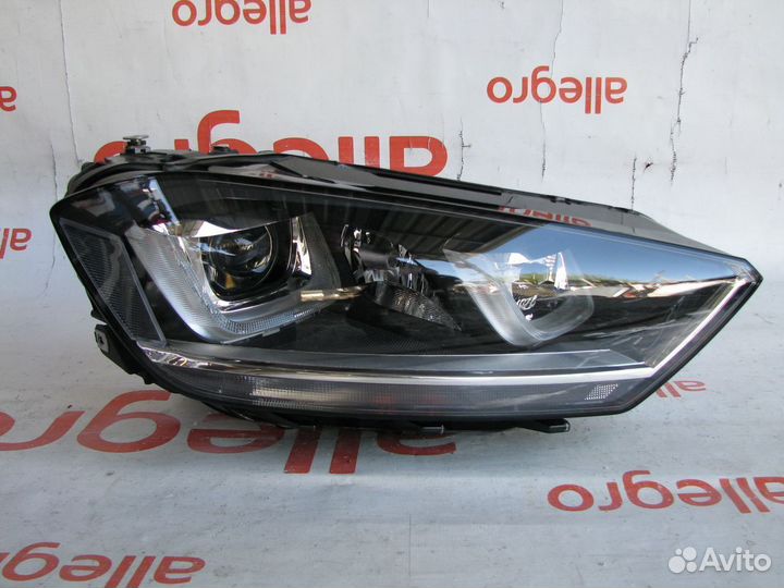 Фара передняя правая VW Golf Sportsvan xenon 2013+