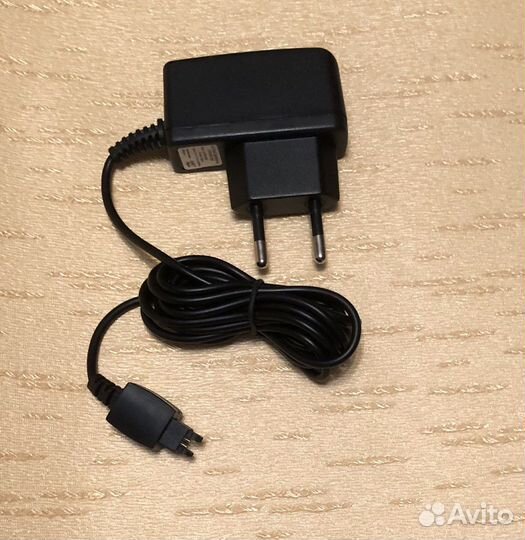 Зарядное устройство Sony Ericsson k300i