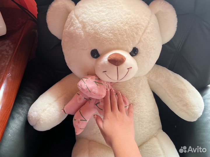 Большой плюшевый мишка