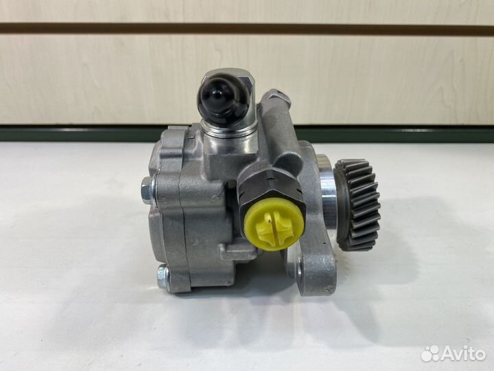 Насос гидроусилителя Toyota Land Cruiser 1hdfte
