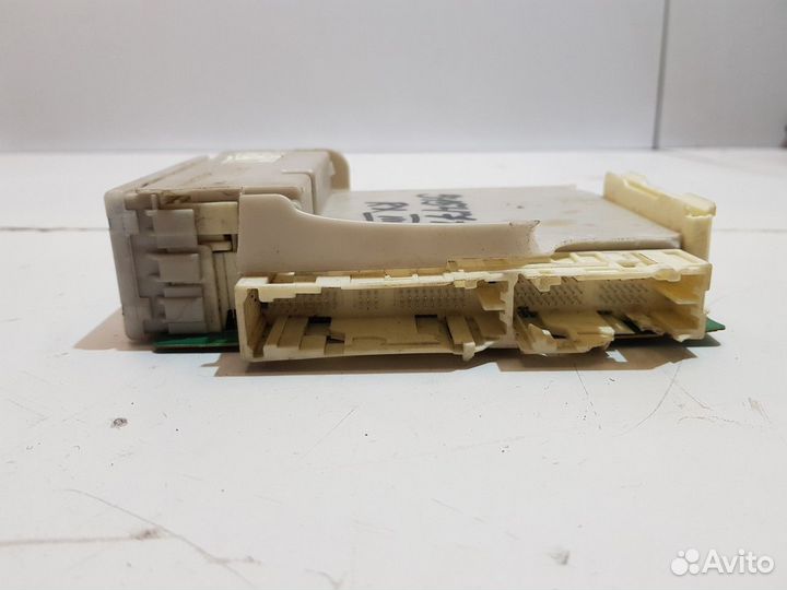 Электронный блок (Lexus RX)