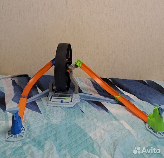 Круговое противостояние трек Hot wheels