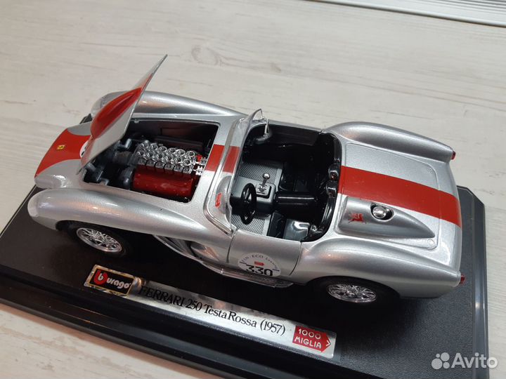 Коллекционная модель Ferrari 250 Testa Rossa 1:24