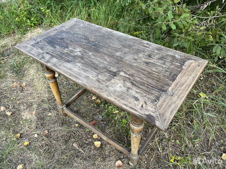 Стол старинный с ящиком