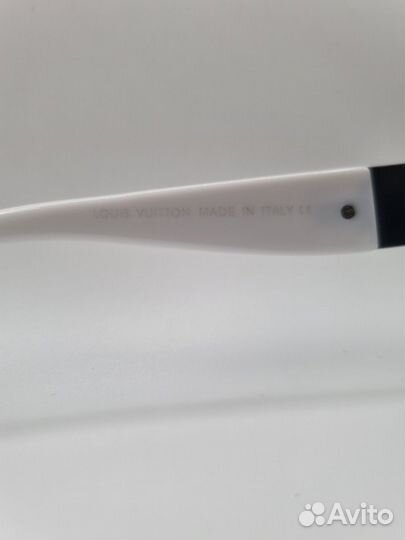 Солнцезащитные очки Louis Vuitton