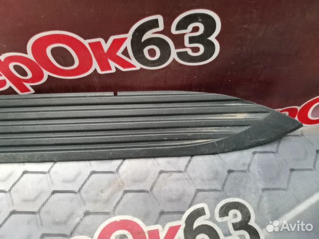 Накладка на подножку правый Toyota Land Cruiser