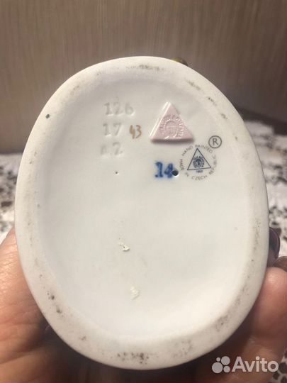 Статуэтка фарфор девушка с цыплятами(золушка)