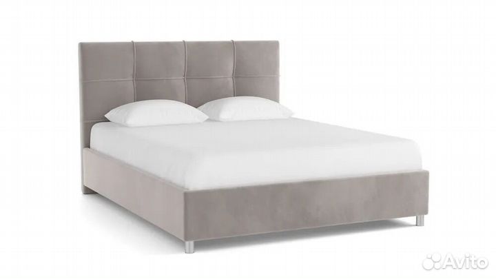 Кровать с матрасом