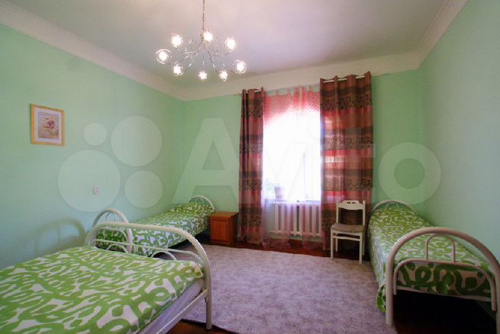 Дом 304 м² на участке 11,2 сот.