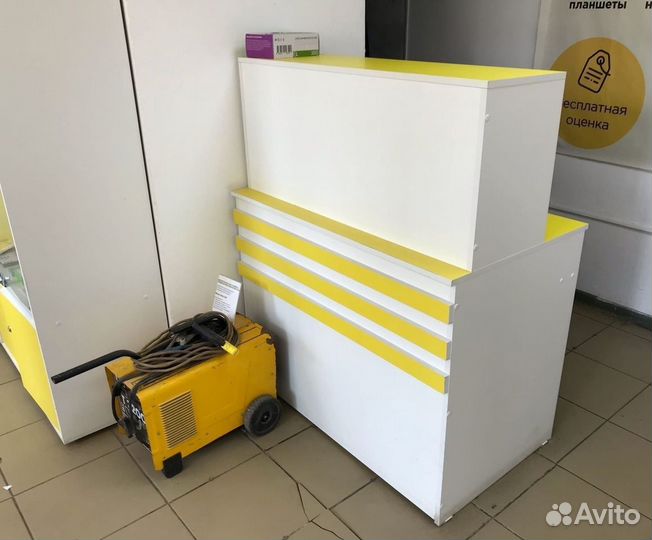 Ресепшен, стойка администратора