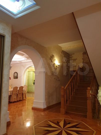 Дом 450 м² на участке 4,7 сот.