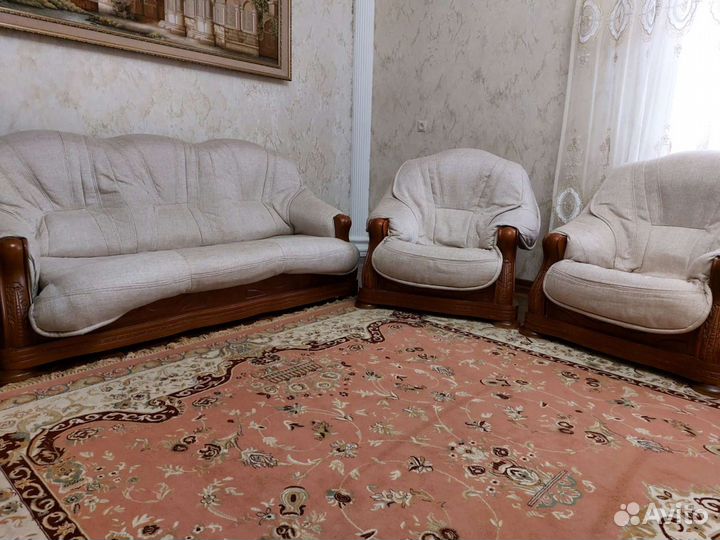 Диван с креслами