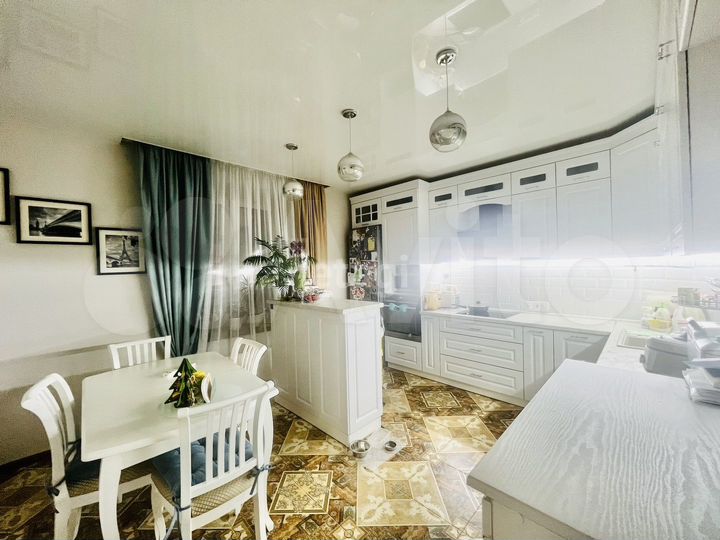 3-к. квартира, 100,4 м², 2/9 эт.