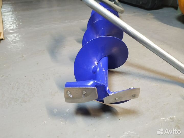 Ледобур для рыбалки