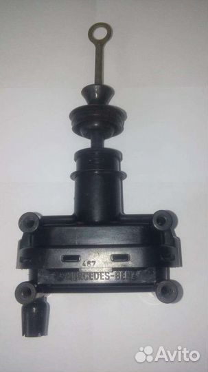 Активатор открывания замка двери. Мерседeс W124