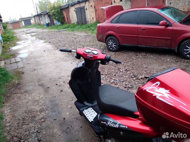 Скутер 80кубов