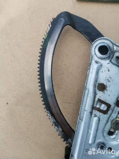 Мерседес W124 купе - элстподьемники Передние