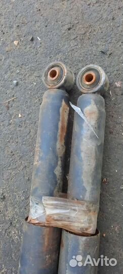 Амортизаторы задние Toyota LC100/2005